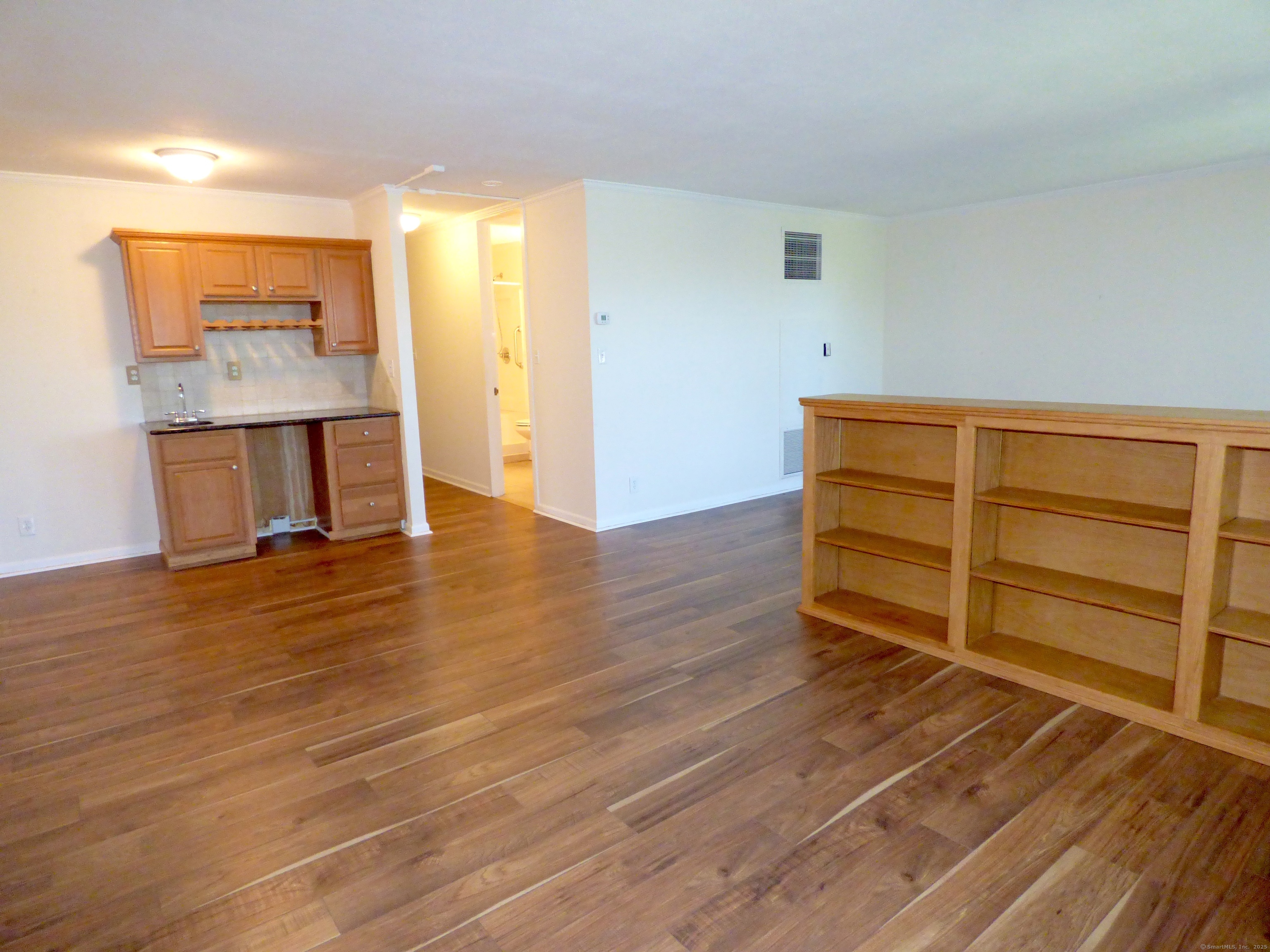 1 Gold Street, Unit 4BC Hartford, CT 06103 - Photo 22 of 35