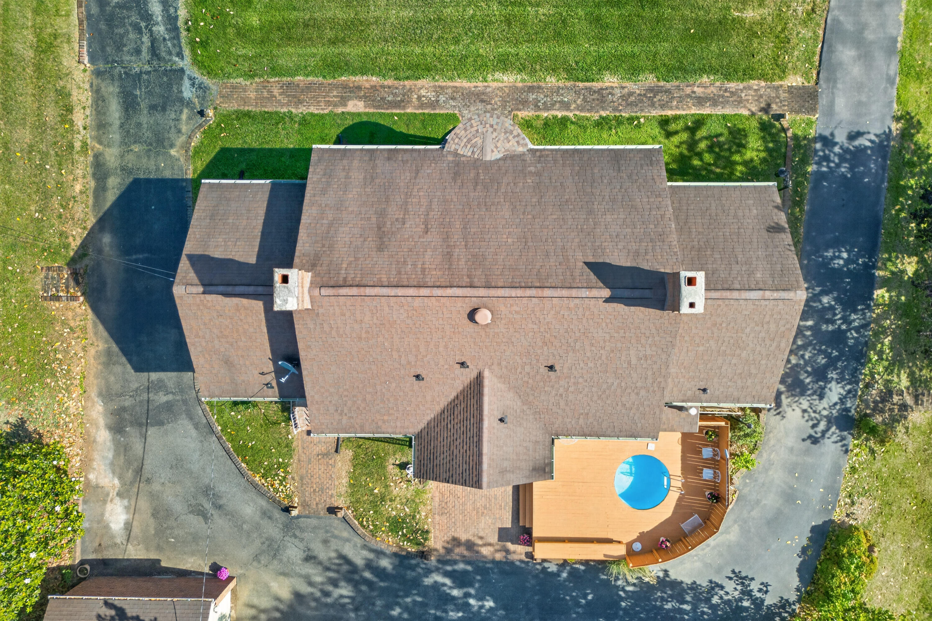 4322 Rosecrest Road Roanoke, VA 24018 - Photo 7 of 36 an aerial view of residential house with outdoor space and parking