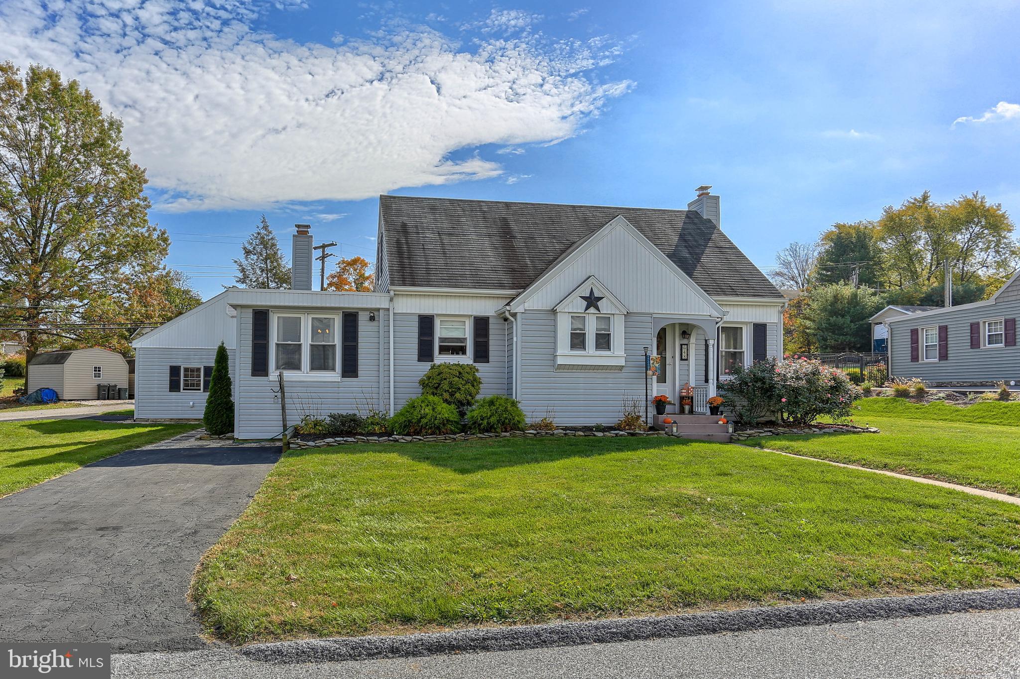 48 West Hoke Street Spring Grove, PA 17362 - Photo 3 of 45
