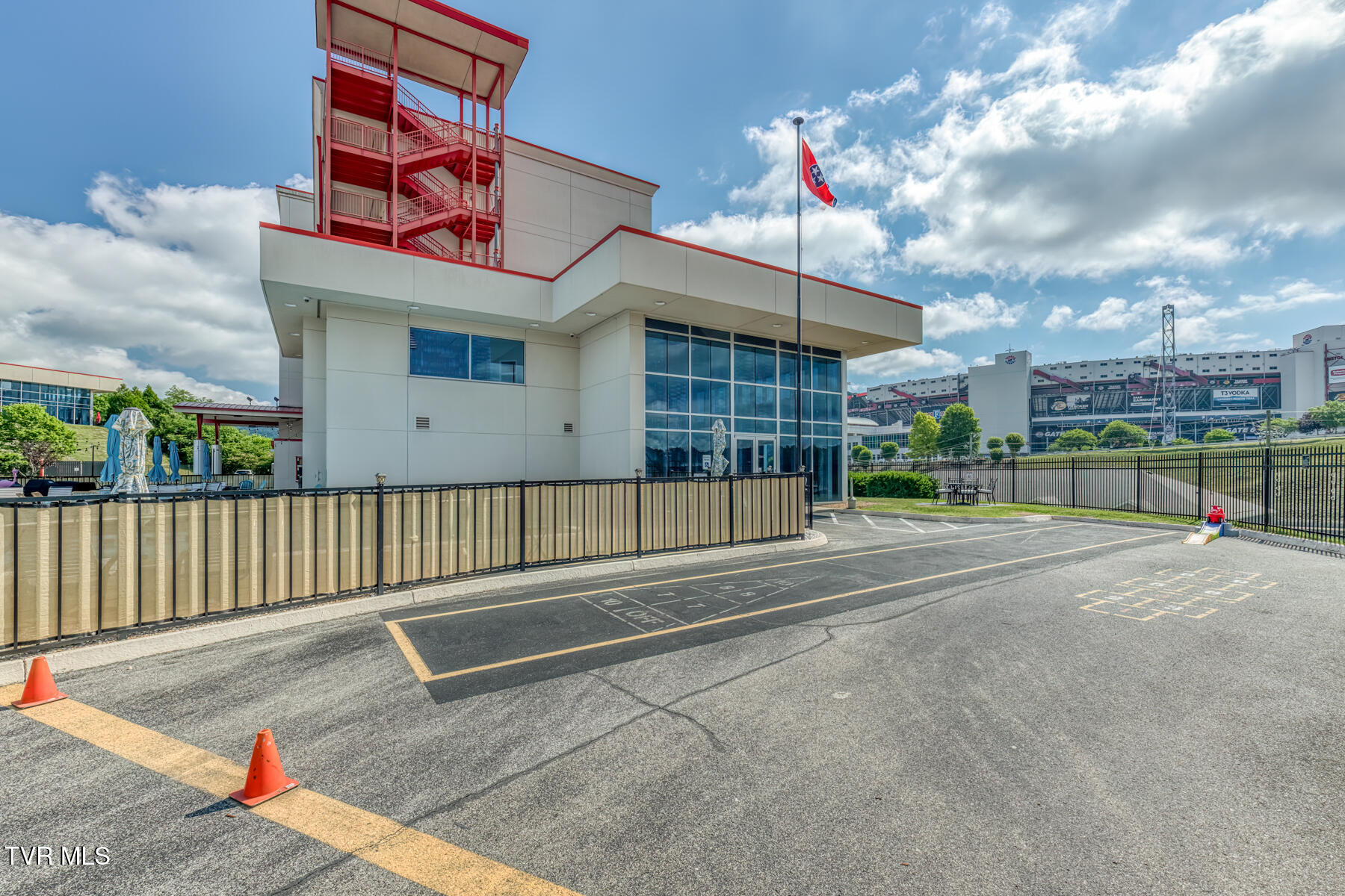 120 Raceday Center Drive, Unit 406 Bristol, TN 37620 - Photo 54 of 55 120 Raceday Center Dr, Unit 406-55