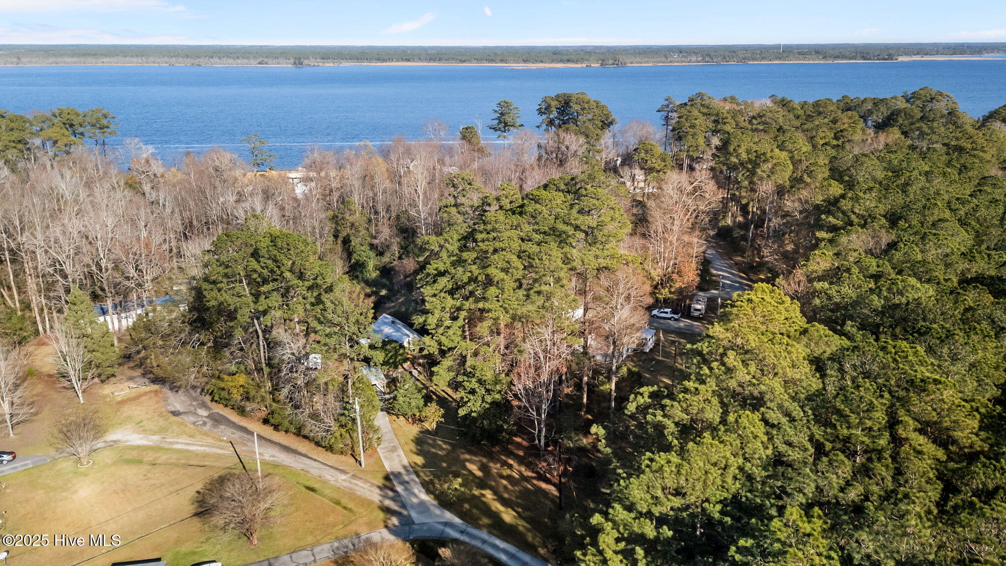104 Pattswood Road New Bern, NC 28560 - Photo 37 of 44 37-web-or-mls-DJI_20251209132952_0008_D