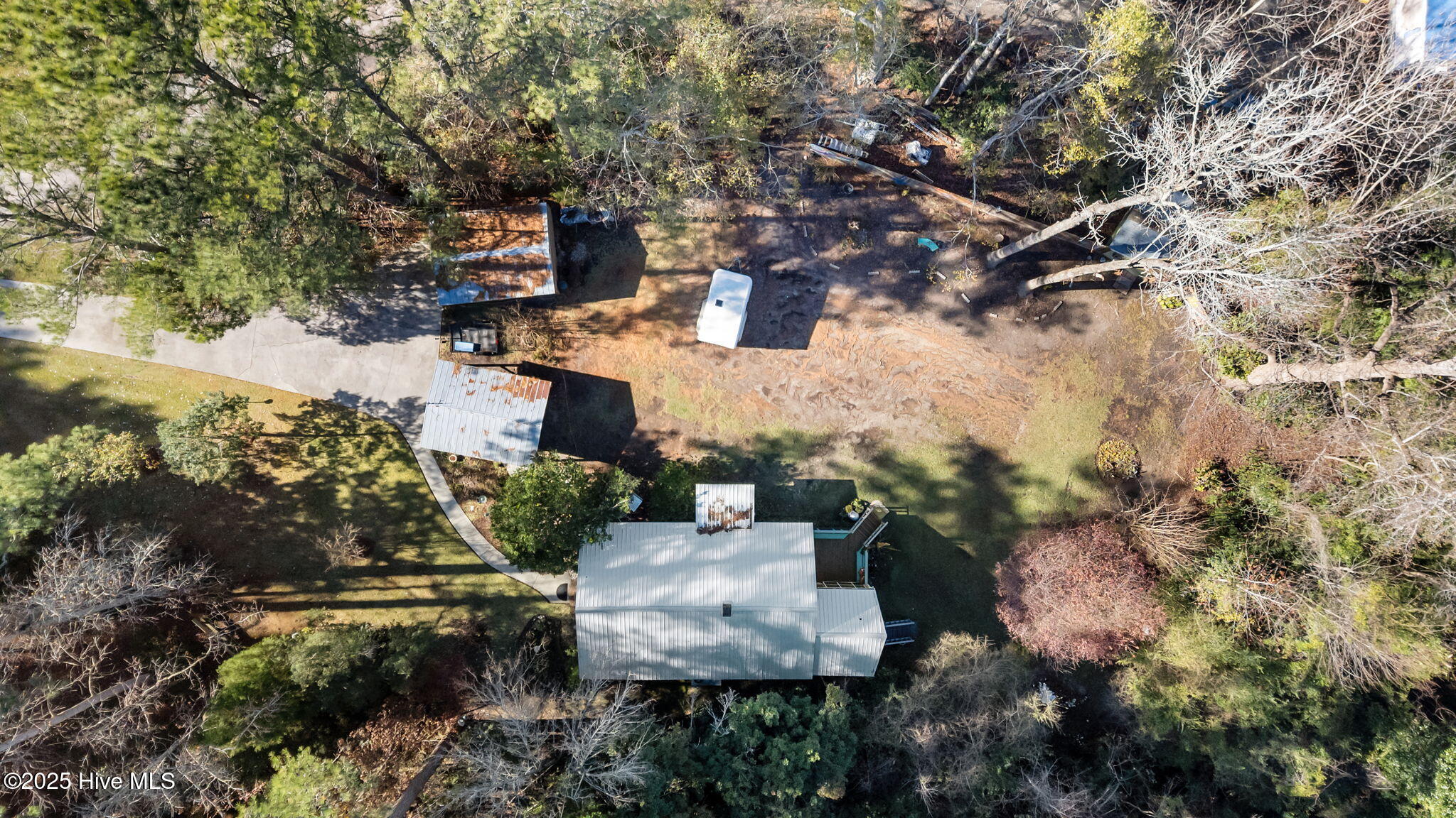 104 Pattswood Road New Bern, NC 28560 - Photo 40 of 44 40-web-or-mls-DJI_20251209133227_0013_D