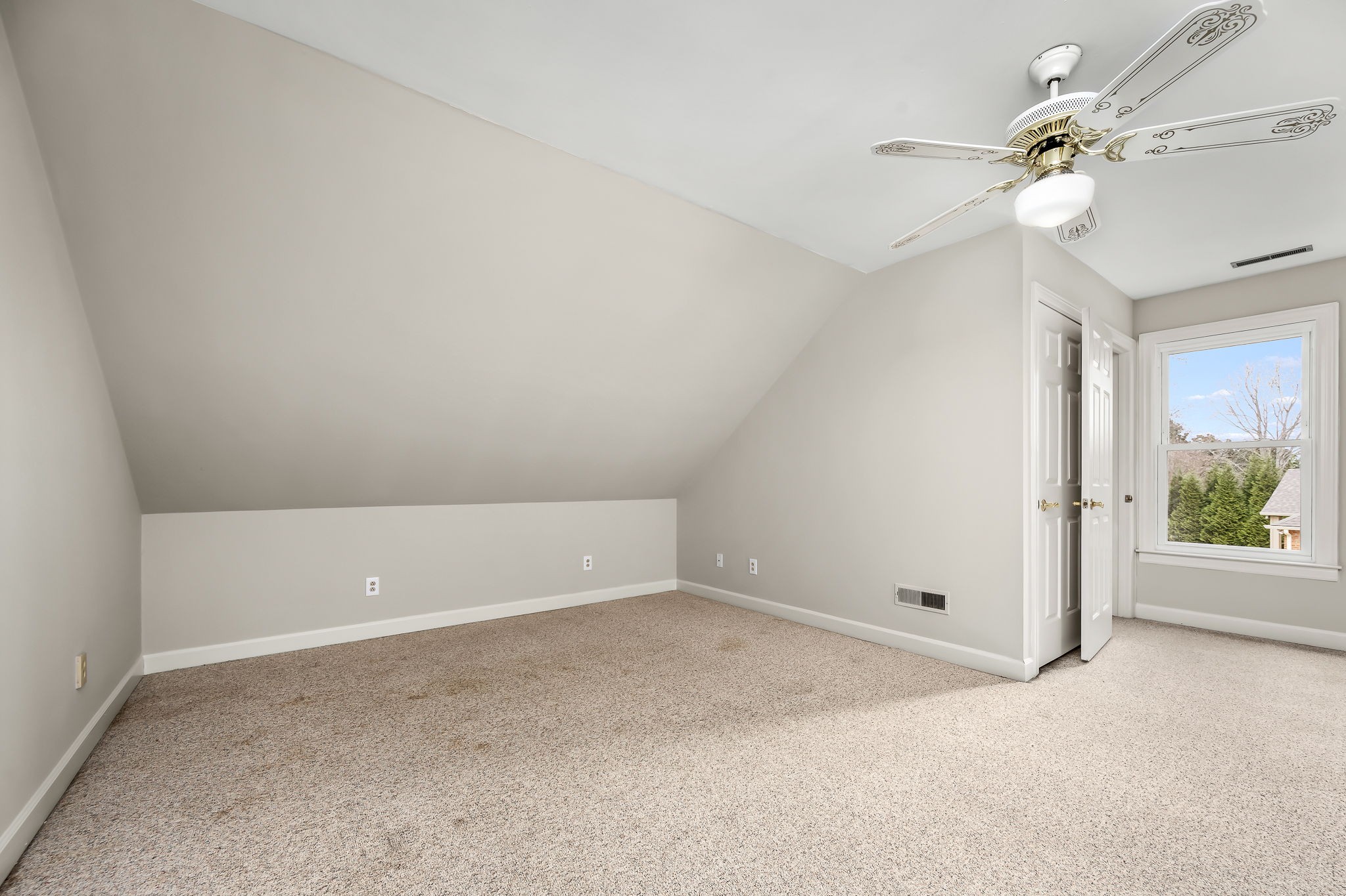 105 Kings Place Tullahoma, TN 37388 - Photo 36 of 57