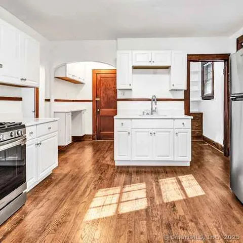 $2,200 | 48 Scofield Avenue, Bridgeport, CT 06605