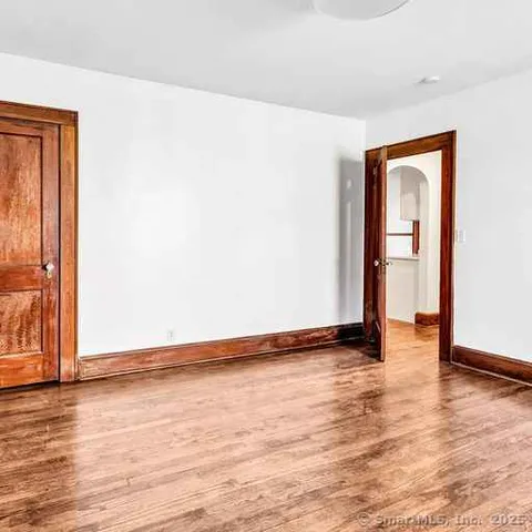 $2,200 | 48 Scofield Avenue, Bridgeport, CT 06605