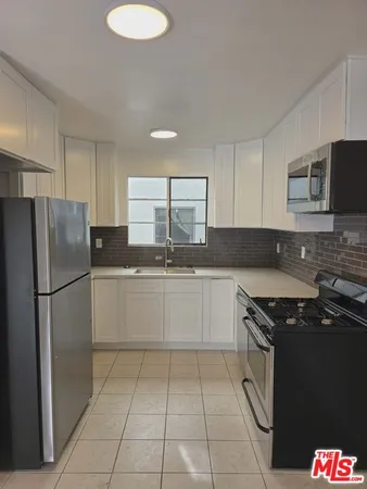 $2,250 | 4233 Avocado Street, Los Angeles, CA 90027