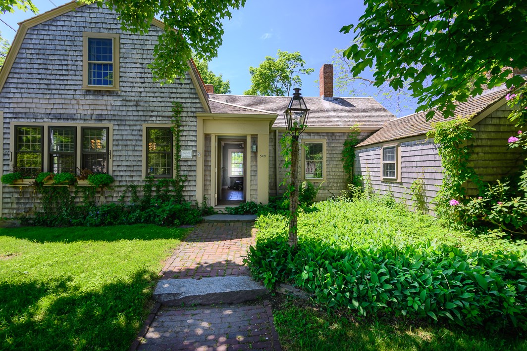 3895 Main Road Tiverton, RI 02878 - Photo 1 of 34