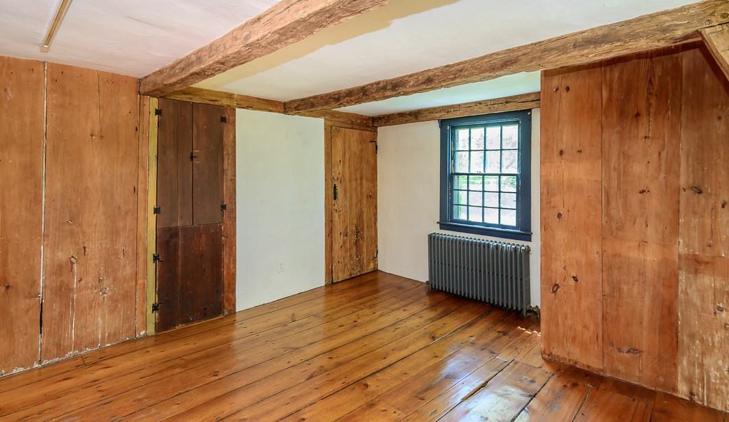 3895 Main Road Tiverton, RI 02878 - Photo 13 of 34