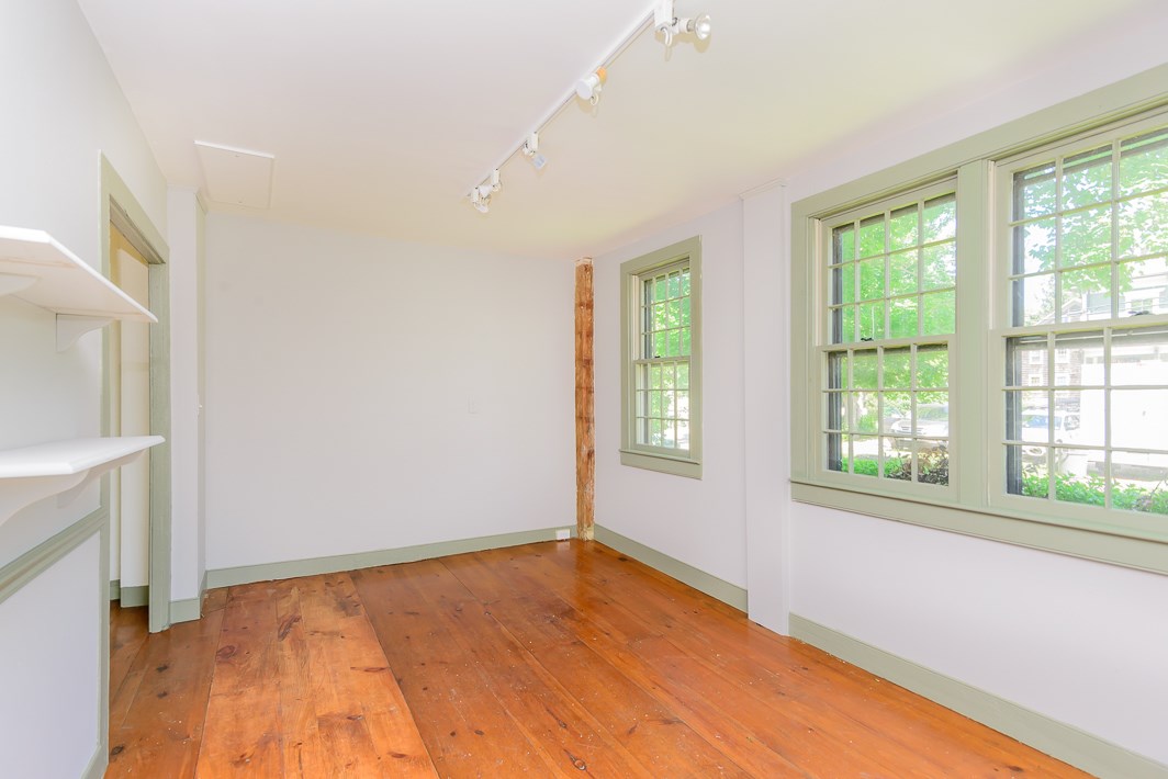 3895 Main Road Tiverton, RI 02878 - Photo 20 of 34