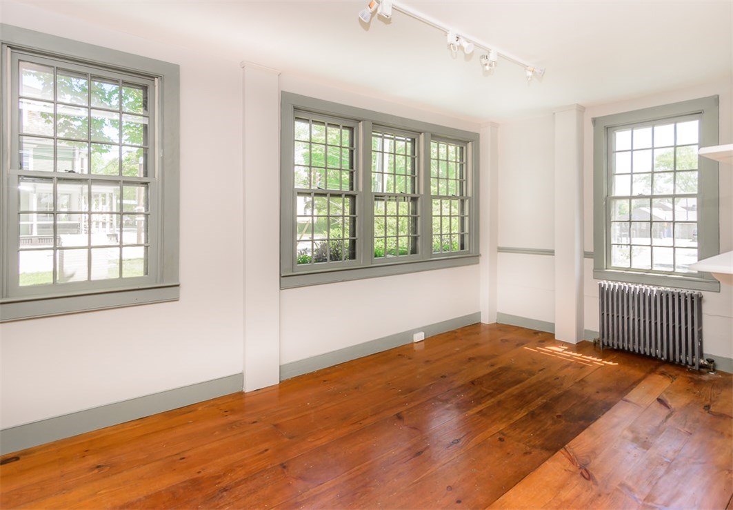 3895 Main Road Tiverton, RI 02878 - Photo 22 of 34