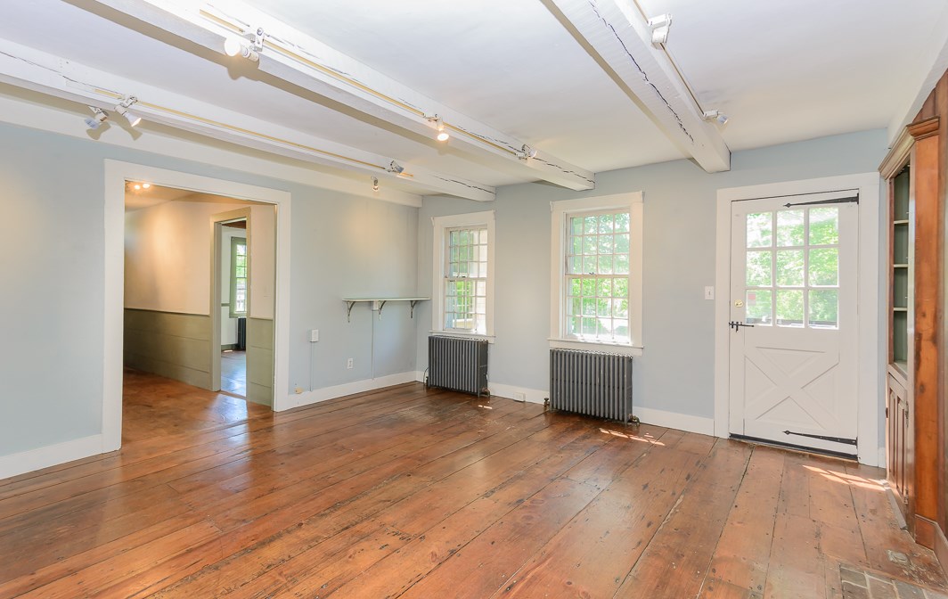 3895 Main Road Tiverton, RI 02878 - Photo 29 of 34