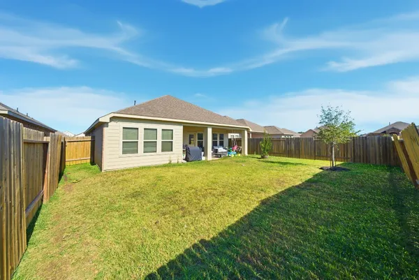 $299,999 | 5322 New Iberia Lane, Dickinson, TX 77539