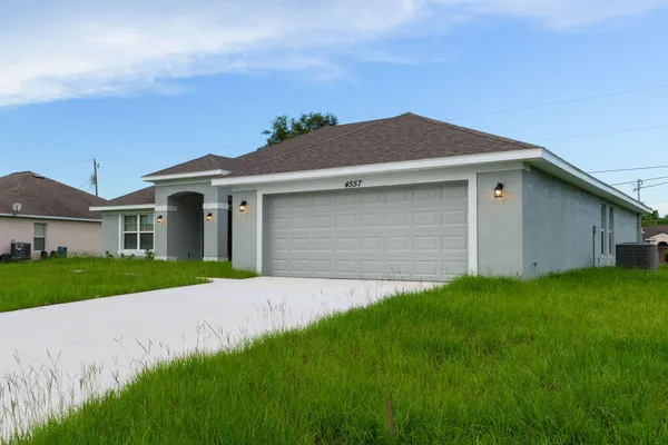 $3,000 | 4557 Southwest Van Dyke Street, Port St. Lucie, FL 34953