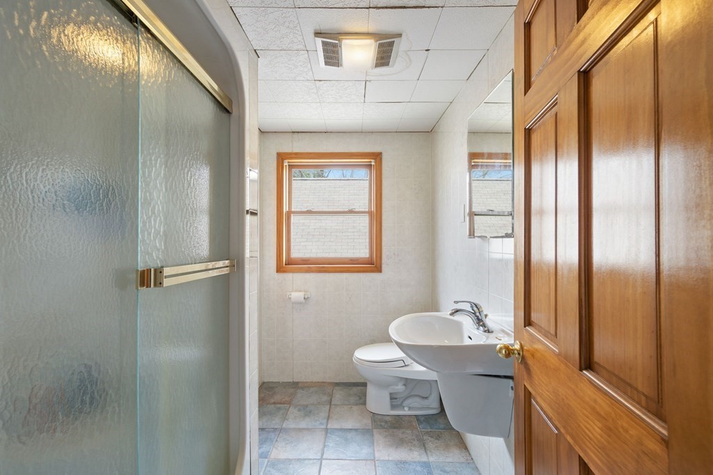 40 Sunset Road Norton, MA 02766 - Photo 24 of 38