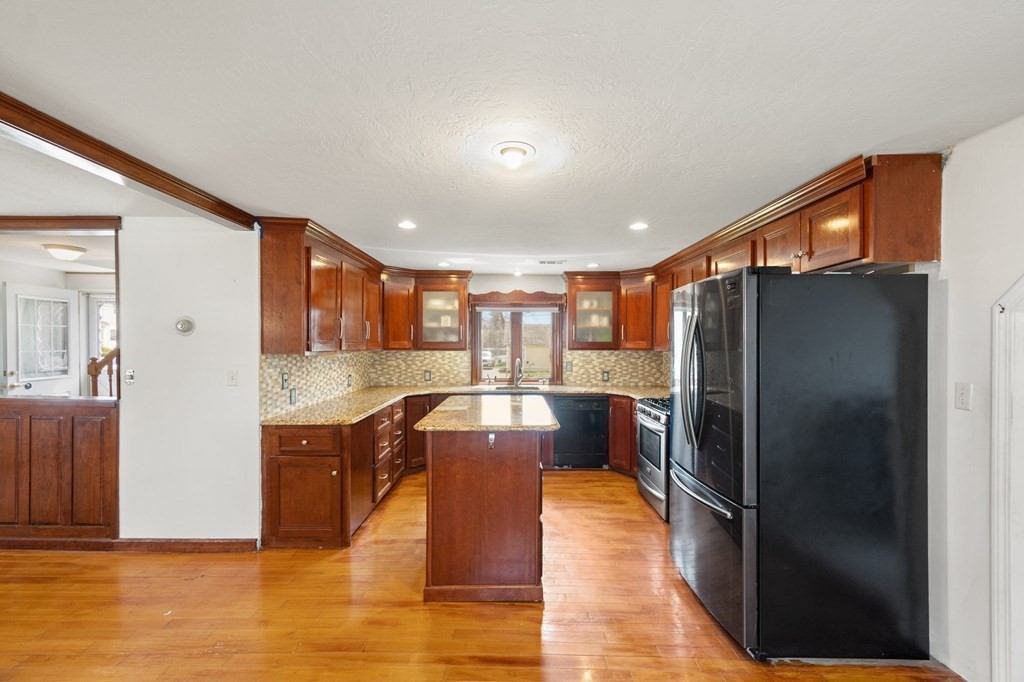 40 Sunset Road Norton, MA 02766 - Photo 4 of 38
