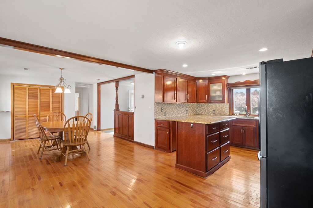 40 Sunset Road Norton, MA 02766 - Photo 5 of 38