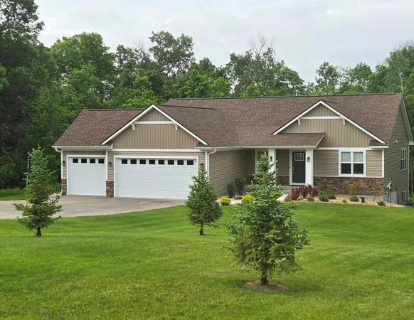 $729,900 | W10644 566th Avenue, Prescott, WI 54021