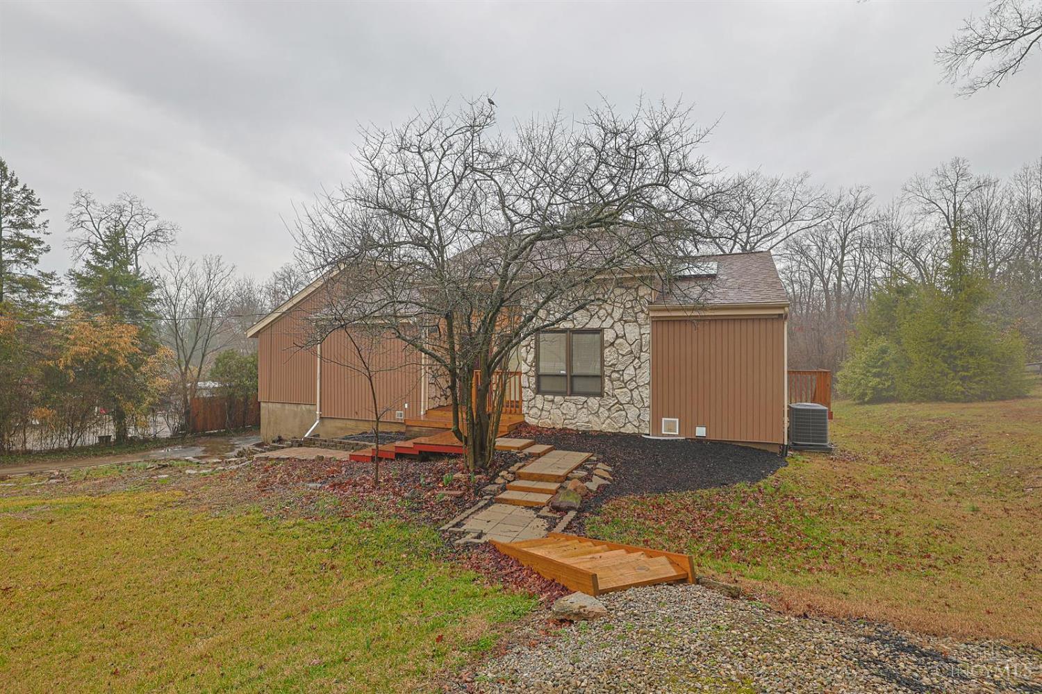 8877 Wuest Road Cincinnati, OH 45251 - Photo 2 of 64