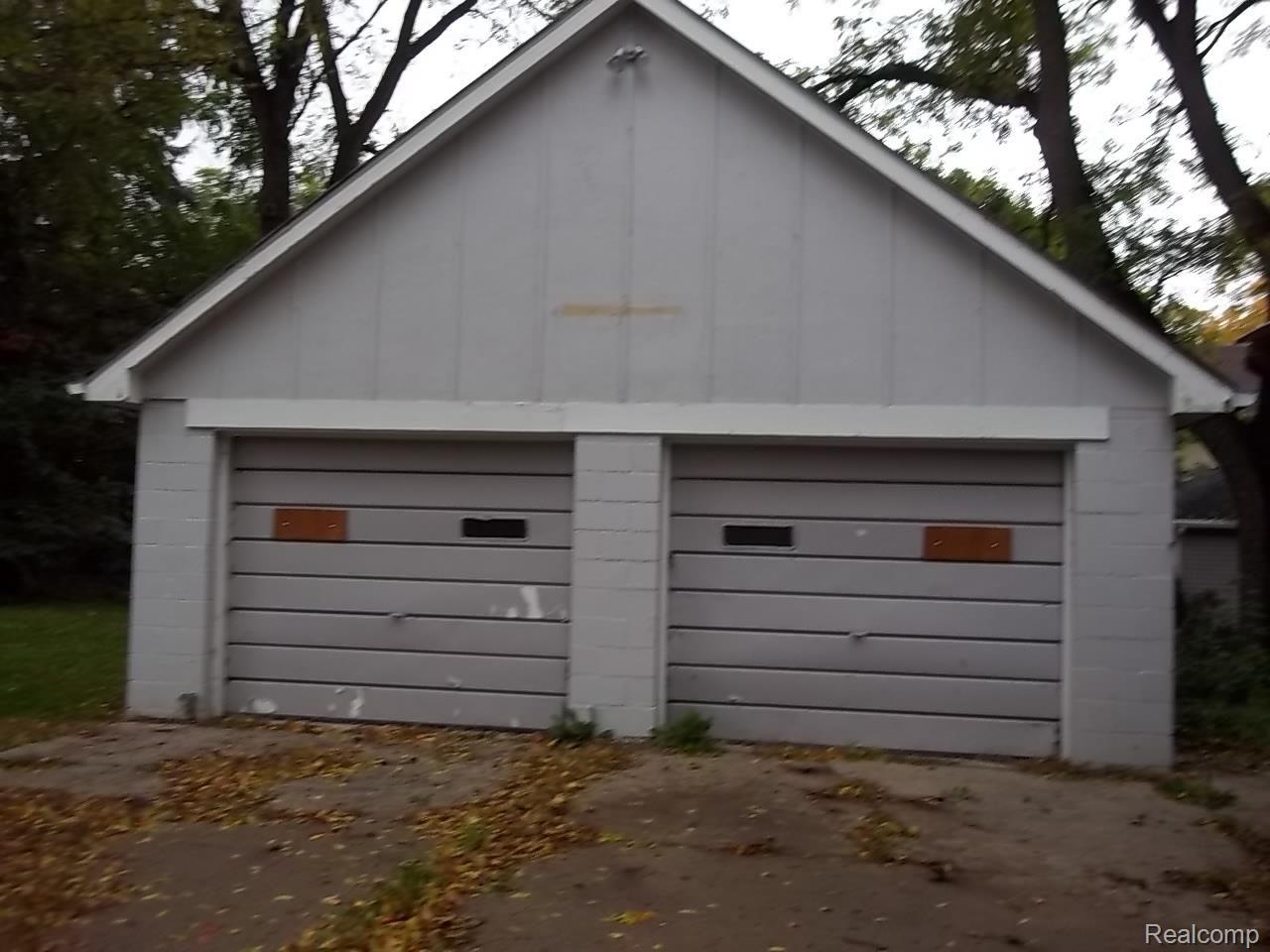 222 George Howell, MI 48843 - Photo 9 of 10 rear.jpg