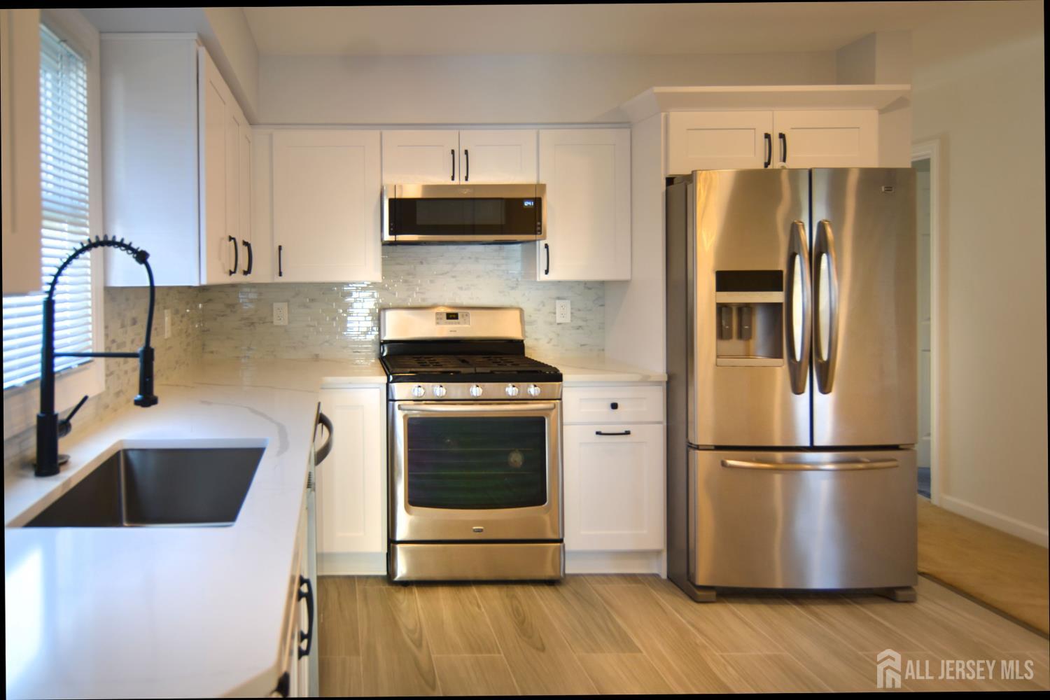 55 Bridge Street Sewaren, NJ 07077 - Photo 3 of 28