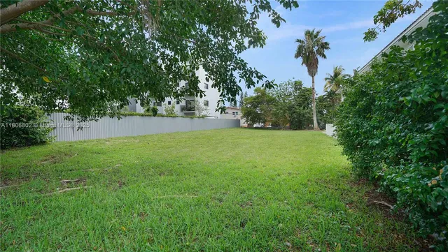 $750,000 | 850 Southwest 2nd Street, Miami, FL 33130