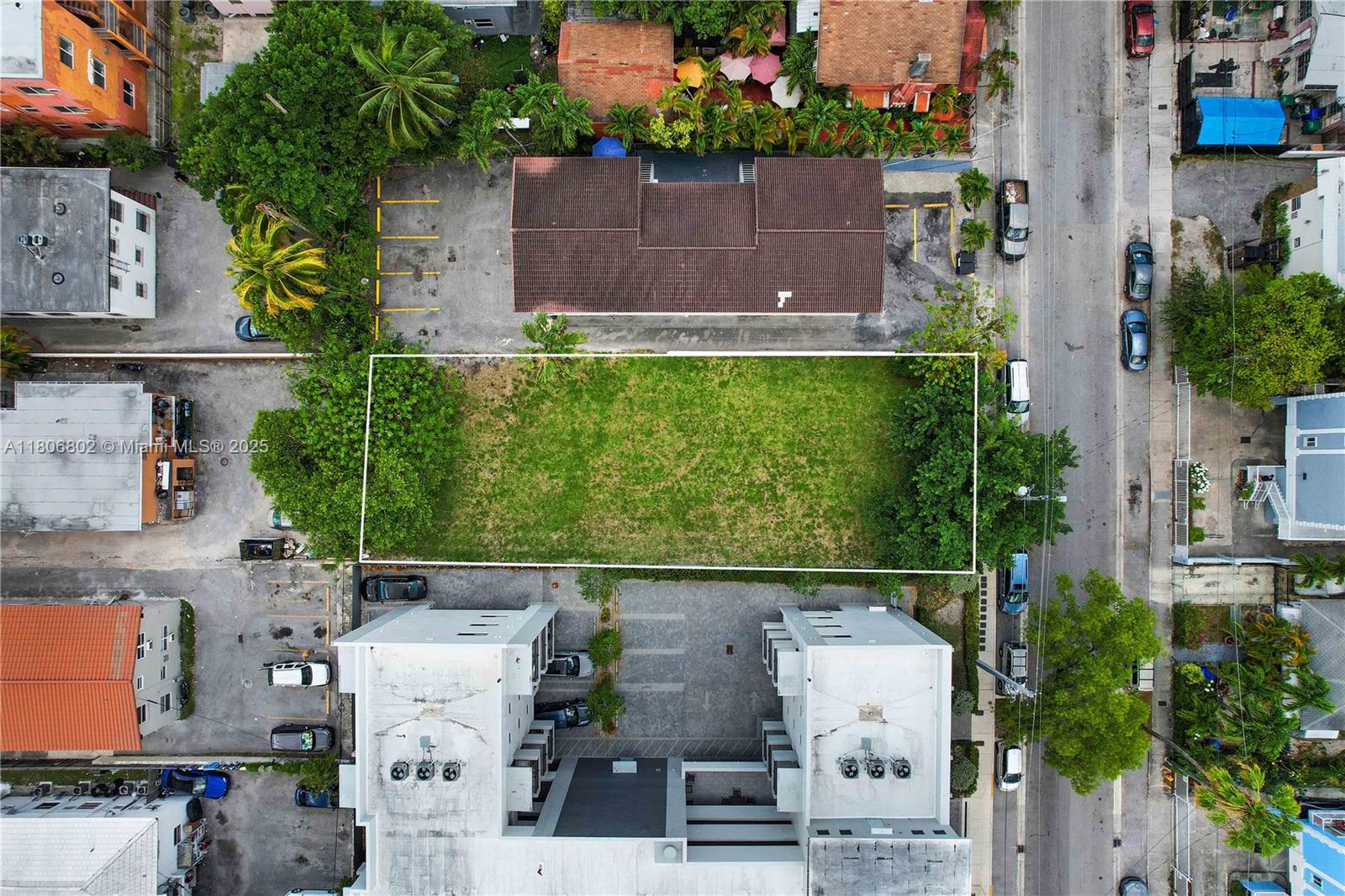850 Southwest 2nd Street Miami, FL 33130 - Photo 3 of 11 an aerial view of multiple house