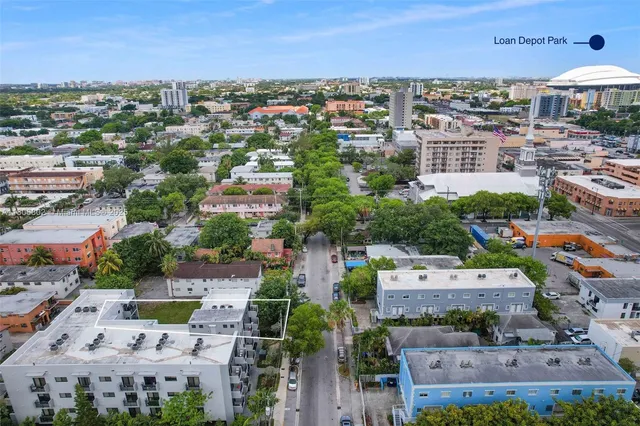 $750,000 | 850 Southwest 2nd Street, Miami, FL 33130