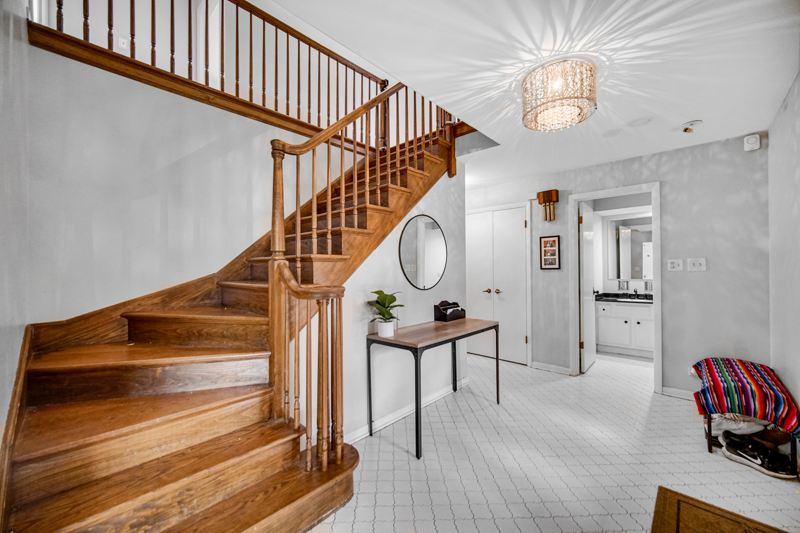 2945 Bob O Link Road Flossmoor, IL 60422 - Photo 4 of 24 a view of entryway and hall
