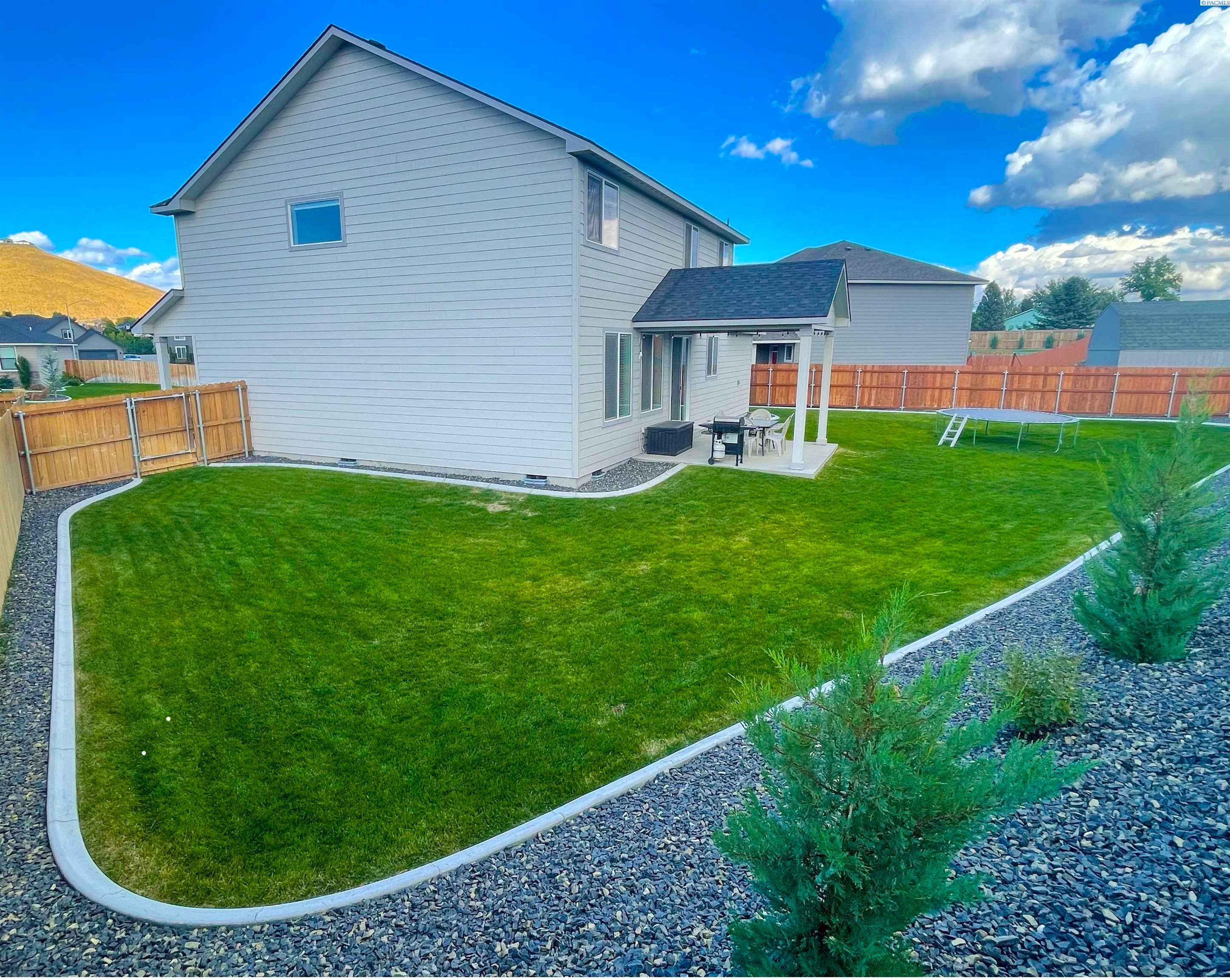 201 Mata Road Kennewick, WA 99338 - Photo 4 of 23 Gallery Image 4