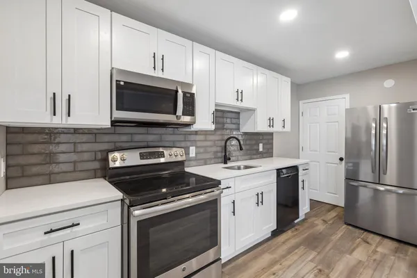 $2,000 | 5536 Pine Street, Philadelphia, PA 19143