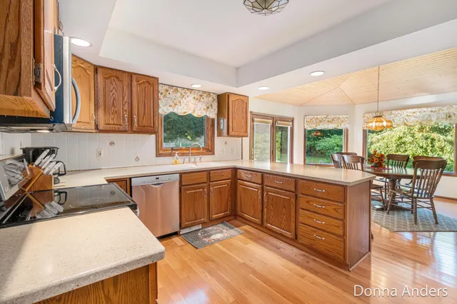 $620,000 | 8687 North Division Avenue, Sparta, MI 49345