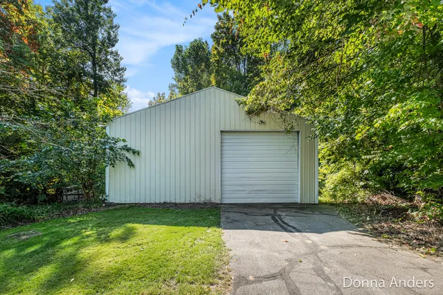 $620,000 | 8687 North Division Avenue, Sparta, MI 49345