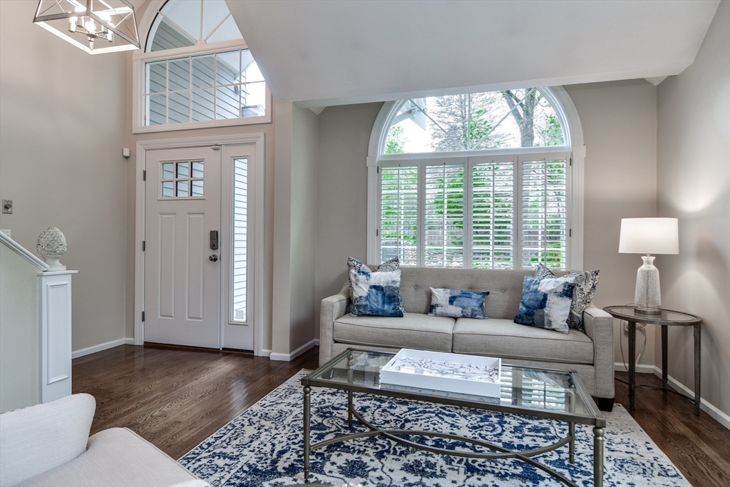 256 Salem End Road Framingham, MA 01702 - Photo 6 of 38 Gallery Image 6