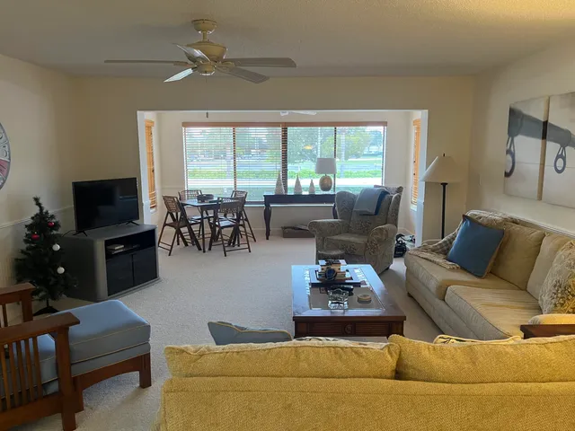 $365,000 | 300 North Hwy A1A, Jupiter, FL 33477