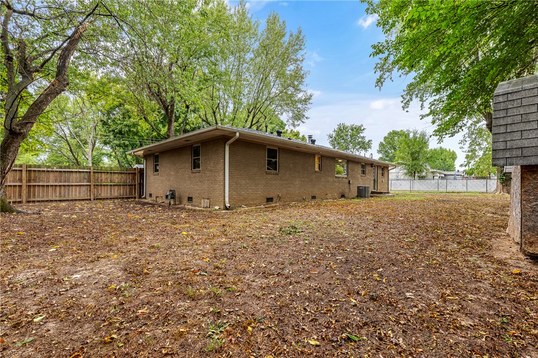 988 Bowen Street Pea Ridge, AR 72751 - Photo 4 of 28 Gallery Image 4