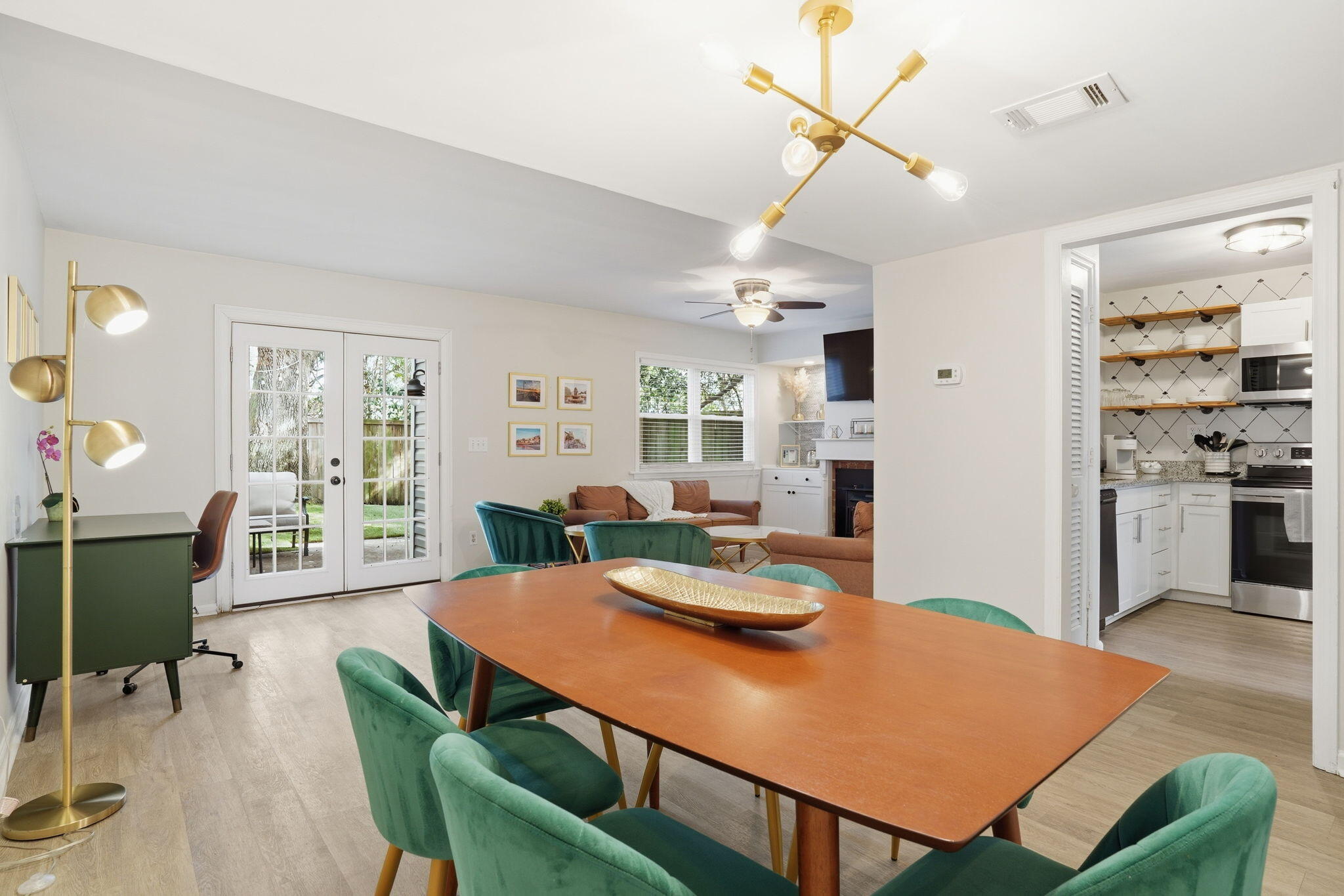 629 Baytree Court Mount Pleasant, SC 29464 - Photo 7 of 35 IMG_8262