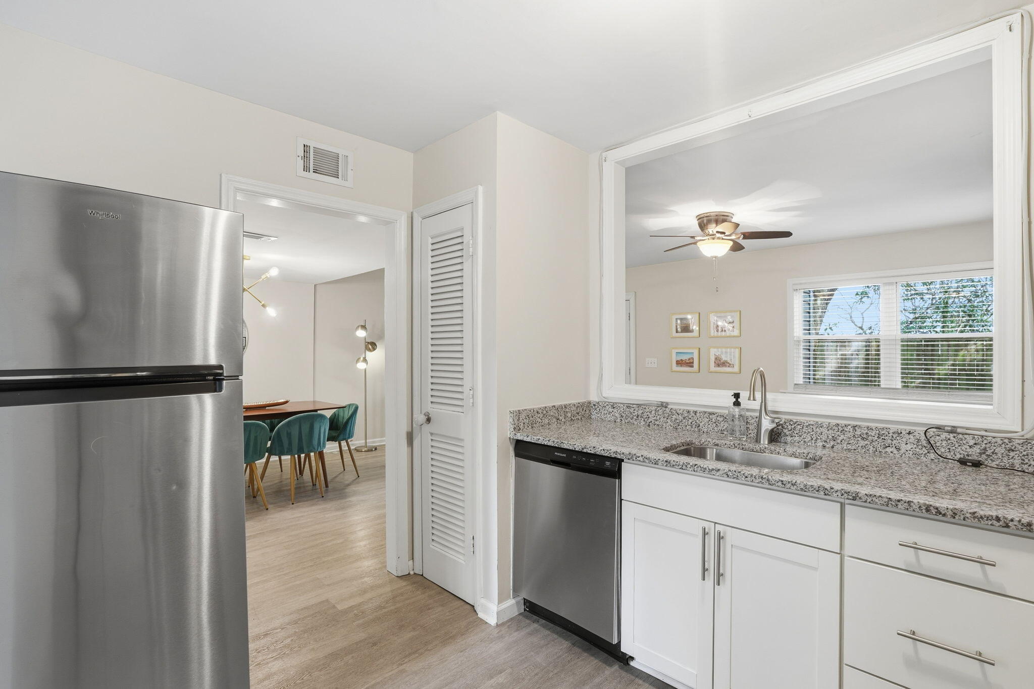 629 Baytree Court Mount Pleasant, SC 29464 - Photo 9 of 35 IMG_8257