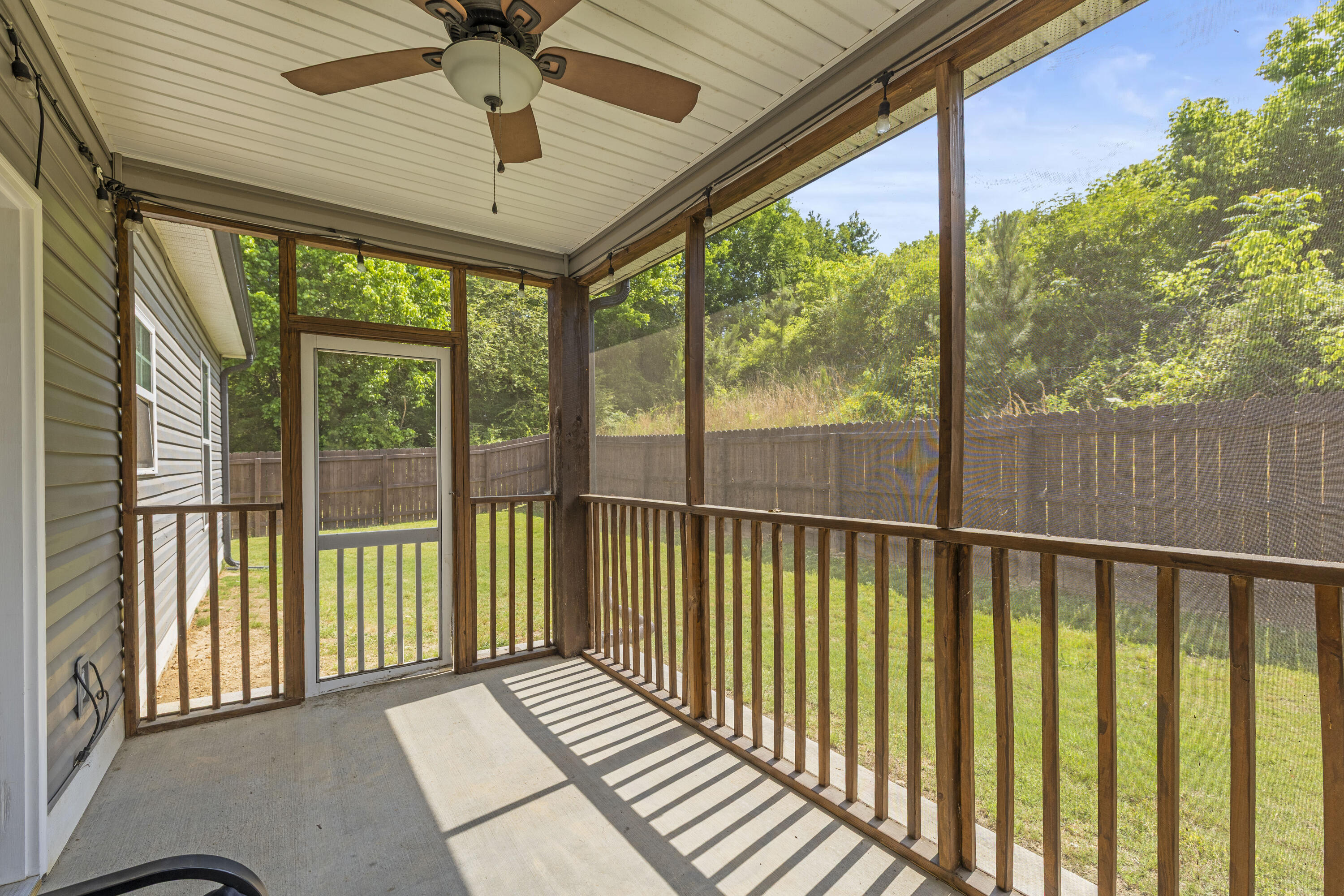1113 Baggett Road Ringgold, GA 30736 - Photo 26 of 30 Sunroom