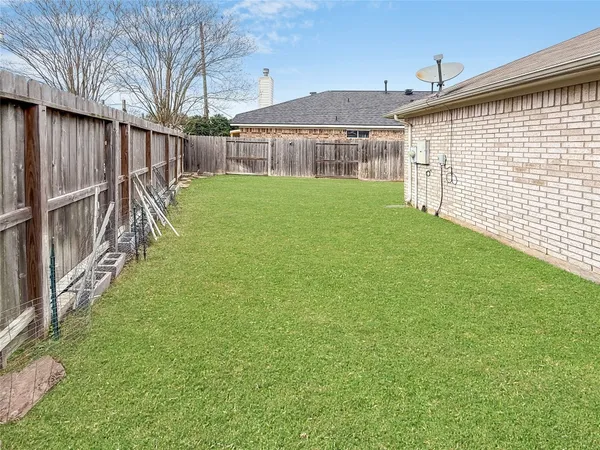 $325,000 | 19531 Village Of Bridgestone Lane, Spring, TX 77379