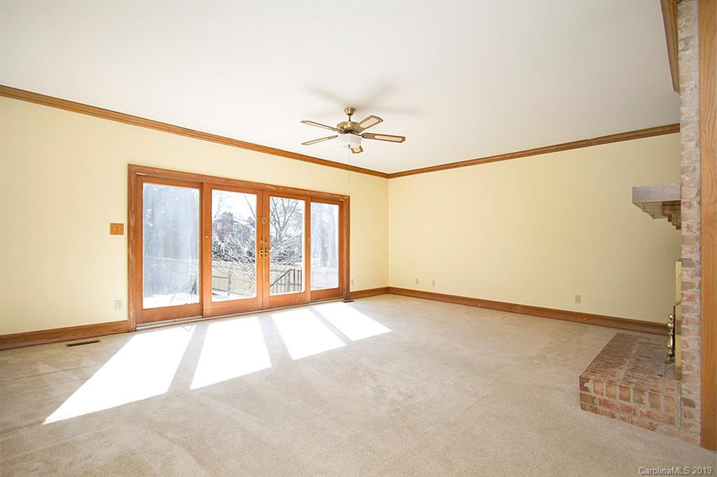 7401 Hopeton Road Charlotte, NC 28210 - Photo 8 of 26 Gallery Image 8
