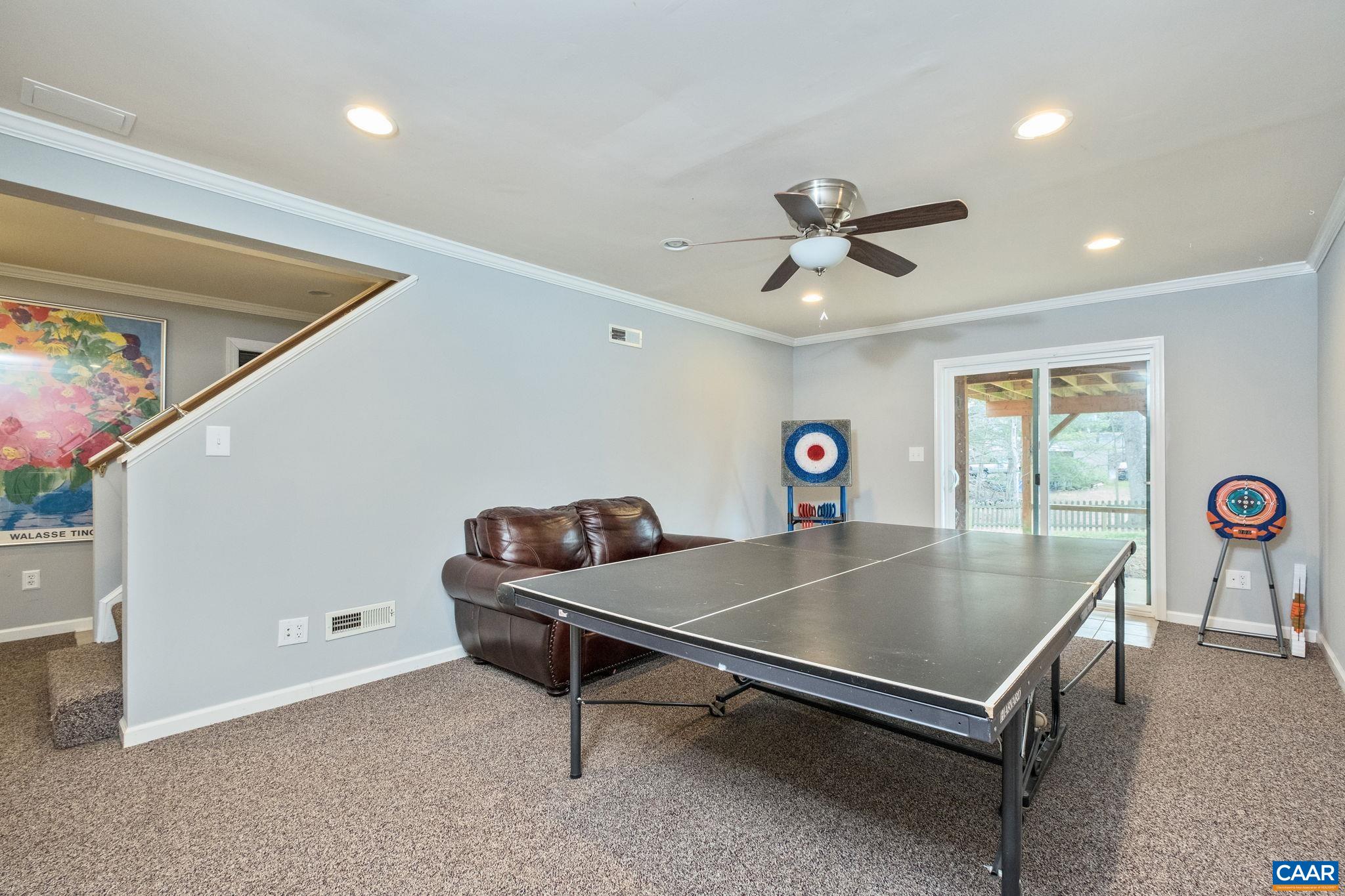 1143 Raintree Drive Charlottesville, VA 22901 - Photo 27 of 49 a living room with table