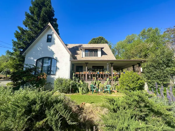 $385,000 | 1190 South Street, Redding, CA 96001
