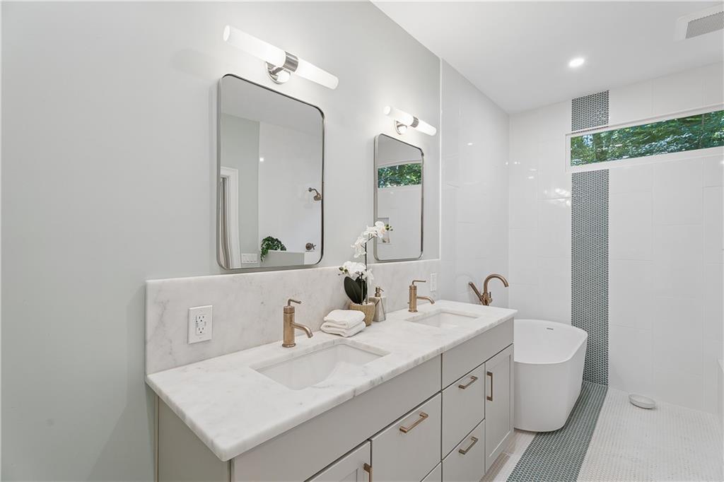 2094 Azalea Circle Decatur, GA 30033 - Photo 22 of 41