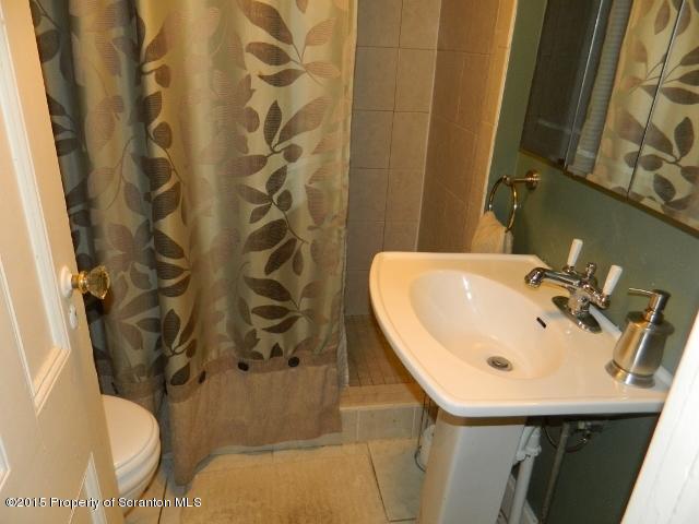 1555 Summit Lake Road Clarks Summit, PA 18411 - Photo 20 of 39 Gallery Image 20