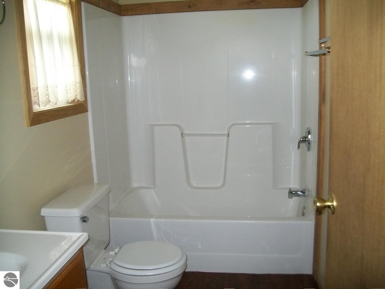 1185 South Luce Road Ithaca, MI 48847 - Photo 8 of 33 1789794-7.JPG
