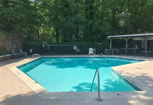 $1,400 | 5155 Roswell Road, Unit 6, Atlanta, GA 30342