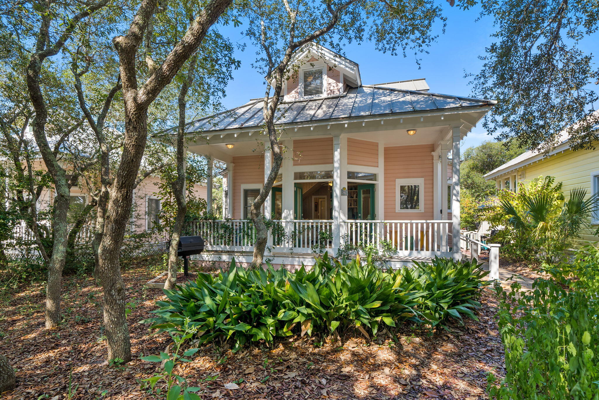 29 Rosewalk Alley Santa Rosa Beach, FL 32459 - Photo 20 of 26 a front view of a house with garden