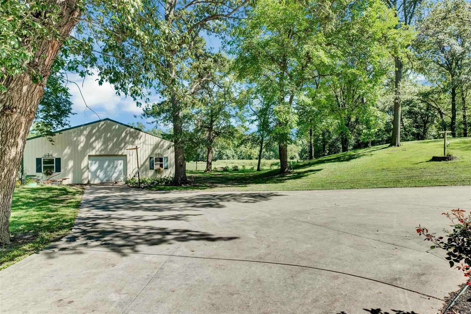 1001 Mueller Road O'Fallon, MO 63366 - Photo 34 of 35