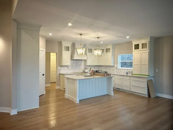 $475,000 | 20015 Fountain View Lane, Trenton, MI 48183