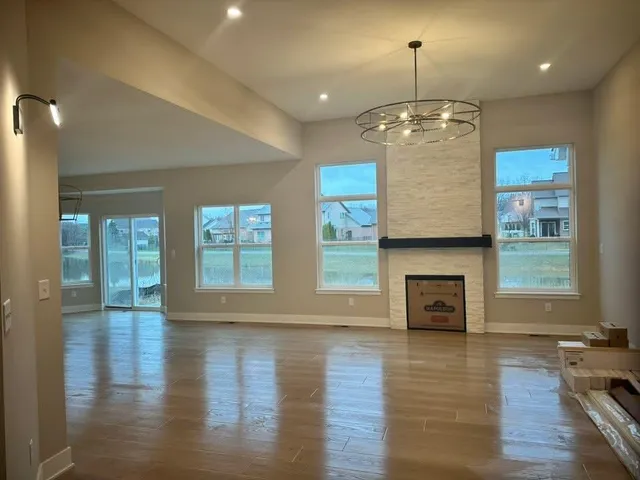 $475,000 | 20015 Fountain View Lane, Trenton, MI 48183